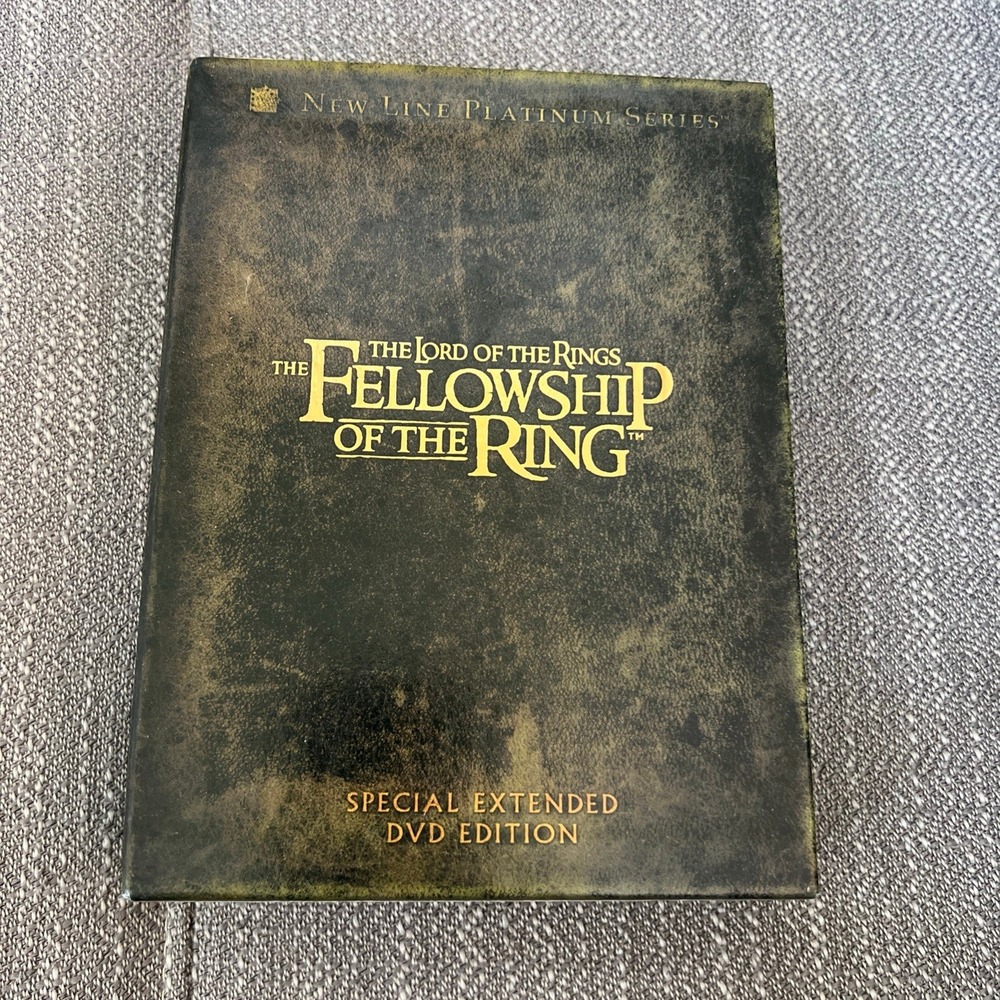 Lord of the Rings Fellowship of the Ring Special Extended DVD Edition 4-Disc Set